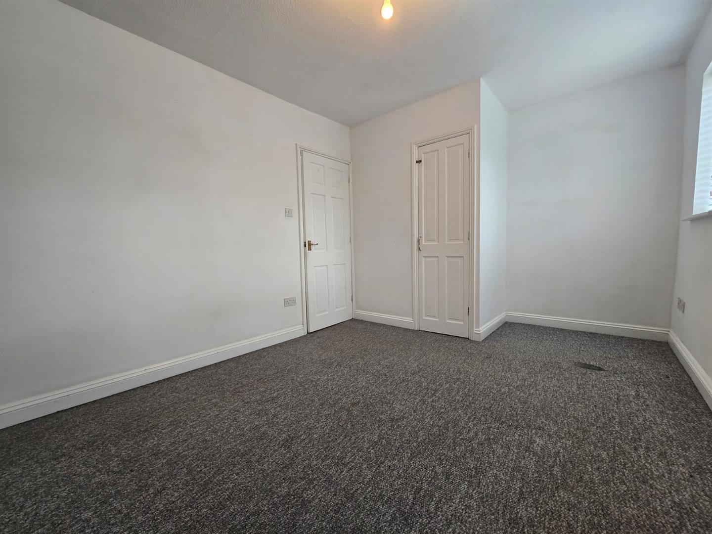 Peregrine Grove, Kidderminster